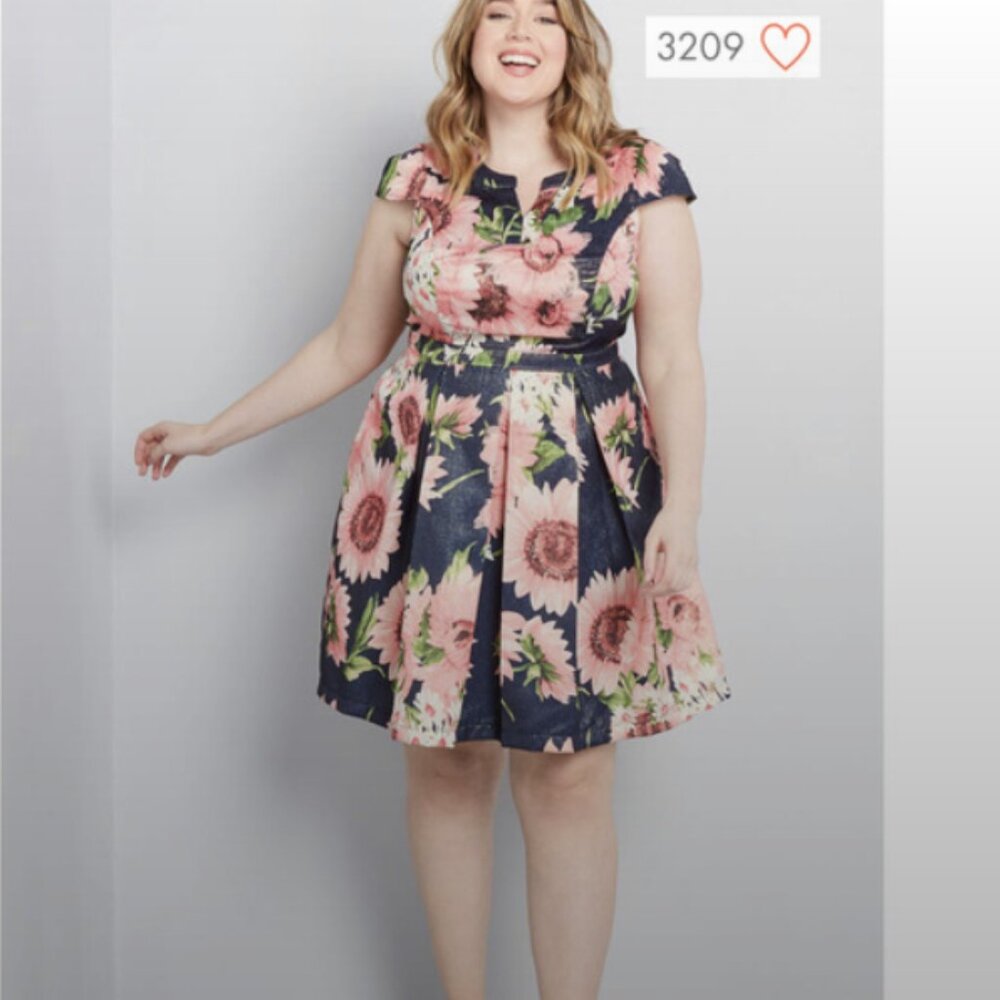 Modcloth size 14 fit and flare Personal Boldness Floral Metallic Pleated Dress
